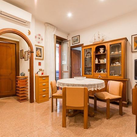 Family Home Rome Exterior photo